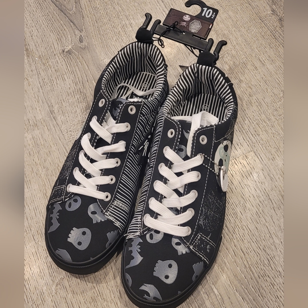 Nightmare Before Christmas Men's Lace-up Sneaker mens size 10.5